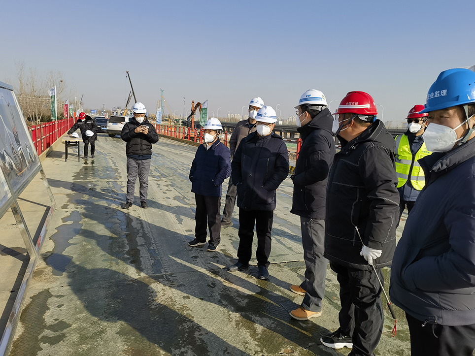 市城市更新促進(jìn)中心調(diào)度北三環(huán)、復(fù)興大街市政化改造項(xiàng)目現(xiàn)場(chǎng)