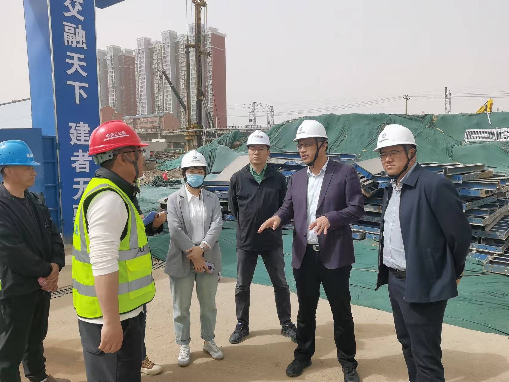 交投集團對重點建設(shè)項目開展大氣污染 防治專項督導
