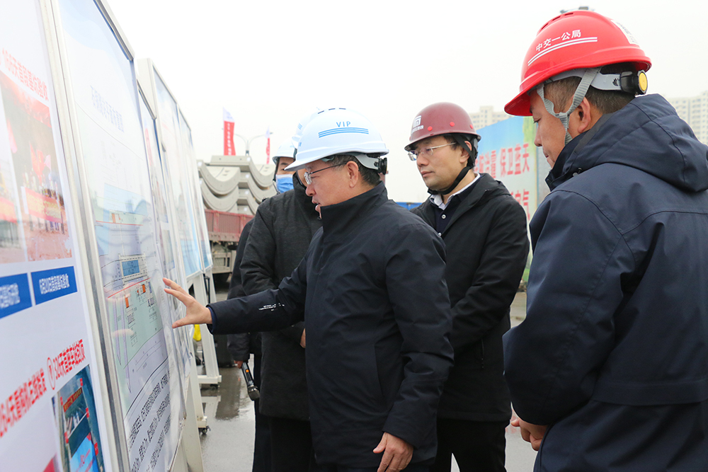 交投集團主要領導到軌道交通二期工程、復興大街市政化改造項目調度指導工作